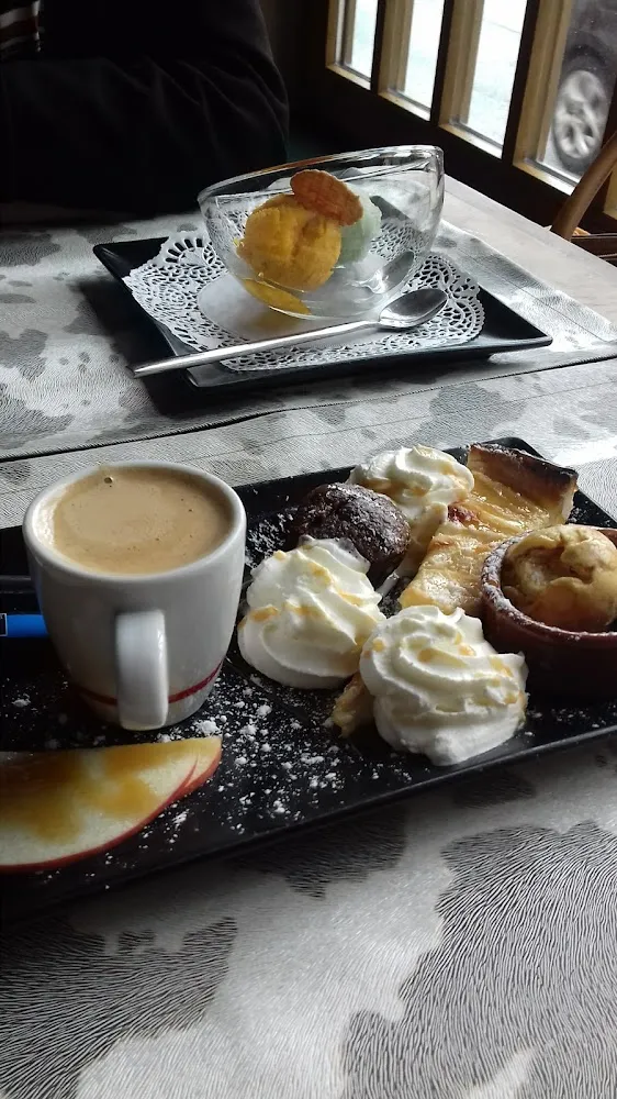 Café Gourmand